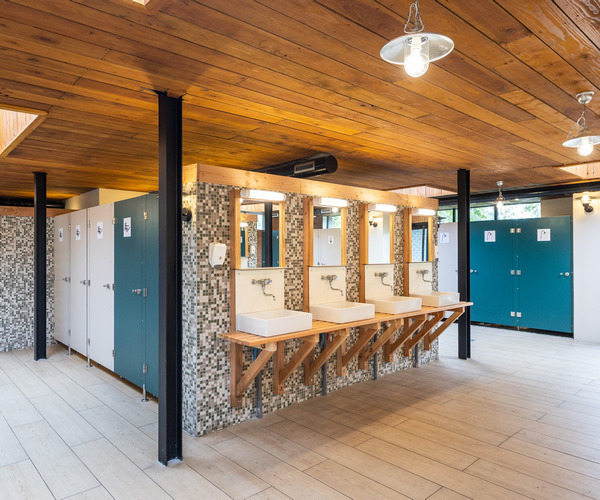 Washrooms at Camping De Paris