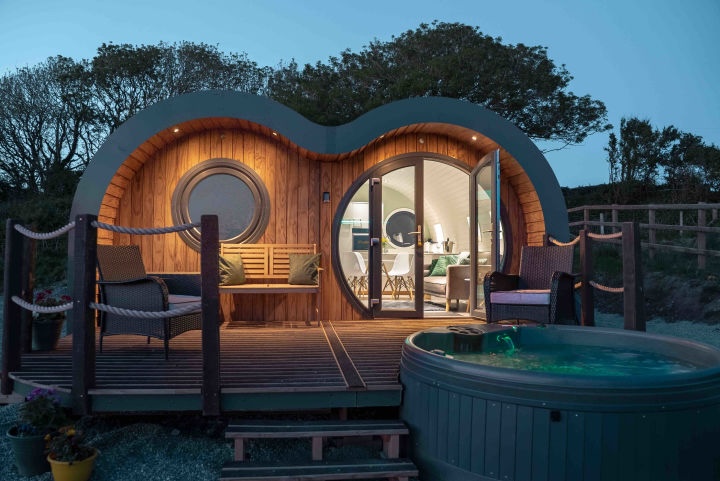 Glamping pod hot tub Glamping pod hot tub