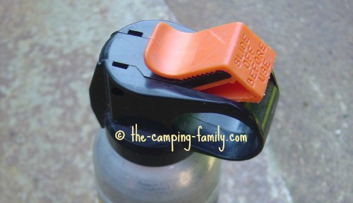 bear repellent clip