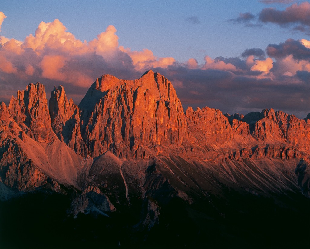 the dolomites pink mountains