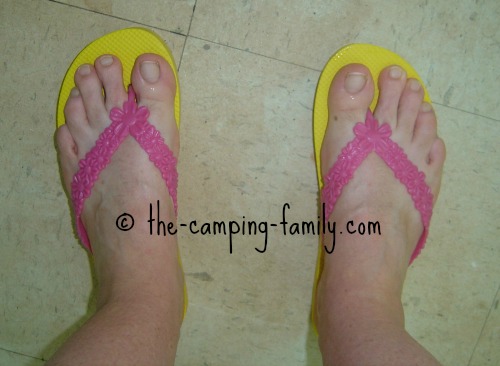 feet in flip flops