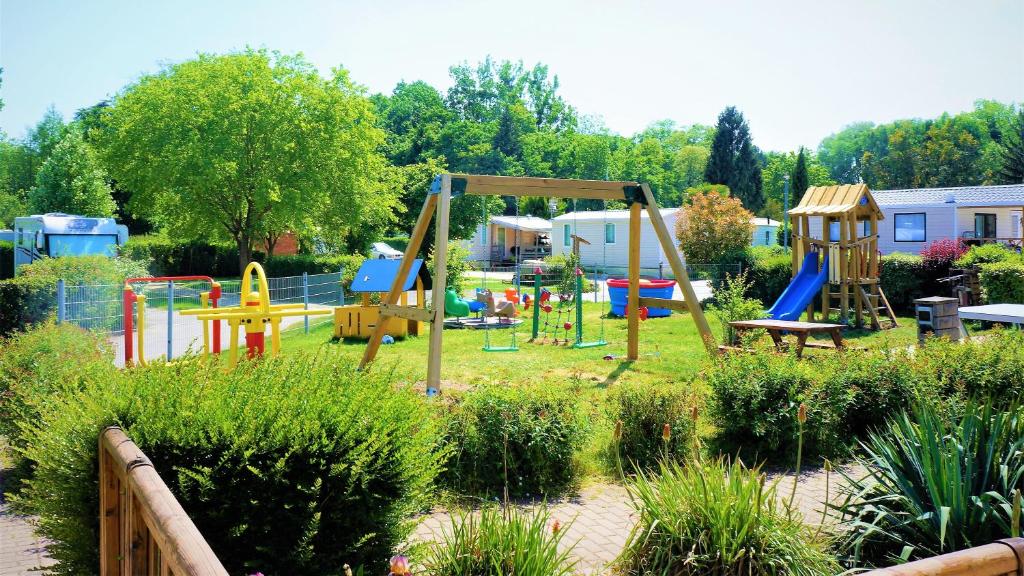 Camping Paris Beau Village Play Area