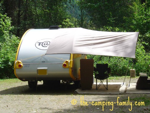 Tab trailer with awning